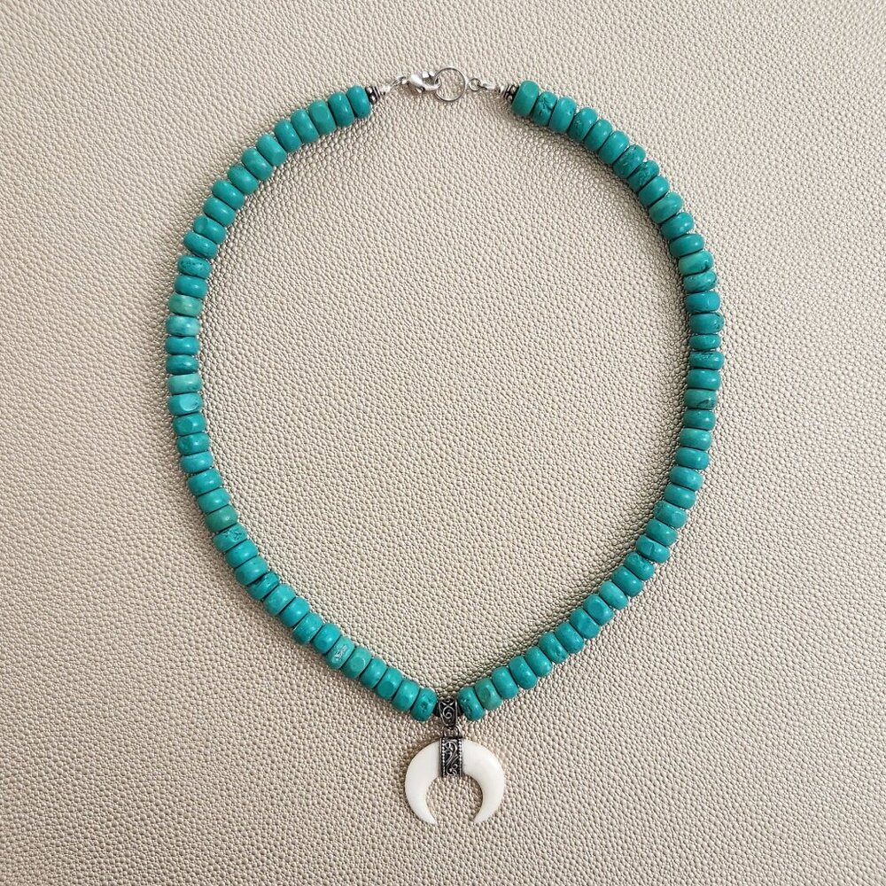 CRESCENT MOON NECKLACE--18"